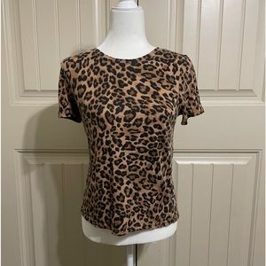 Women’s H&M leopard print shirt Size: Xs